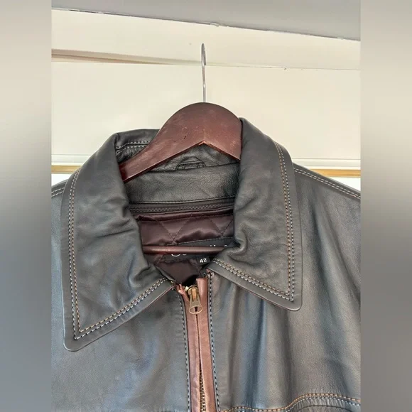 Vintage Ocean West Men's Black Leather Jacket - Picture 5 of 12